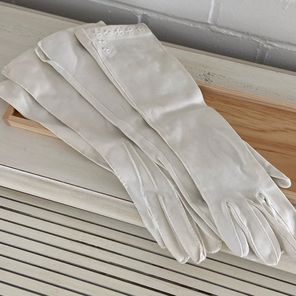 Old Hollywood Glamor Womens Classic Vintage White Spring Easter Church Gloves